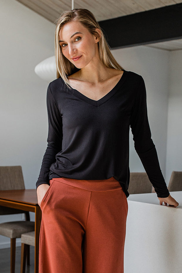 Jill V-Neck Long Sleeved Top